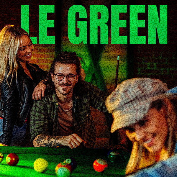 Joueurs de billard au Green Club de Virtual Arena Nevers